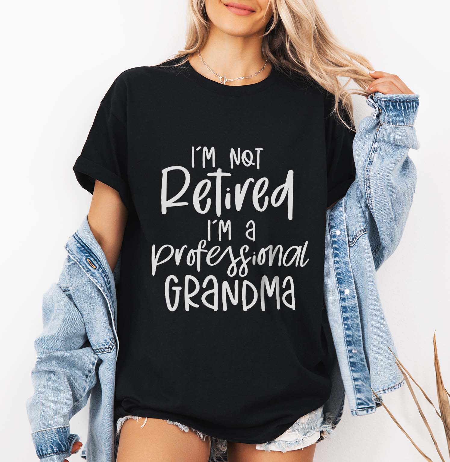 I'm Not Retired I'M A Professional Grandma T-Shirt design | Funny Retired Grandma Tee design Humorous Senior Quote SVG | Mug & Bag Design